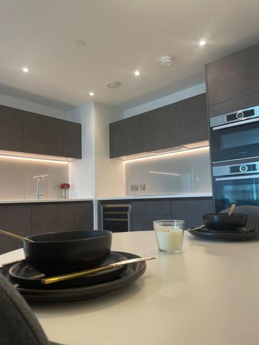 Luxury 2 Bedroom Apartment Manchester City Centre Zewnętrze zdjęcie